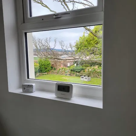 Apartment Coach House, In A Stunning Location By The Castle *