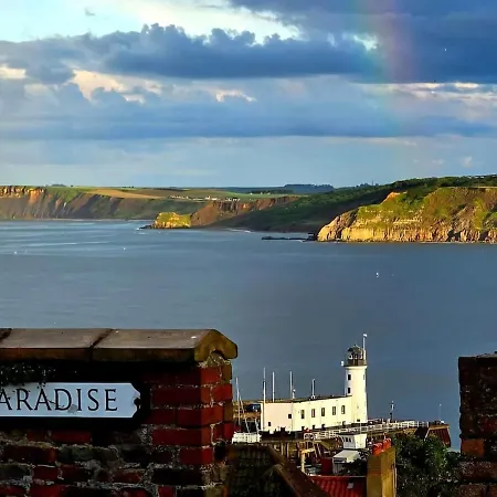 Coach House, In A Stunning Location By The Castle *