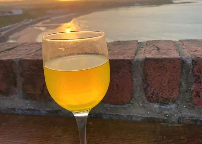 Coach House, In A Stunning Location By The Castle